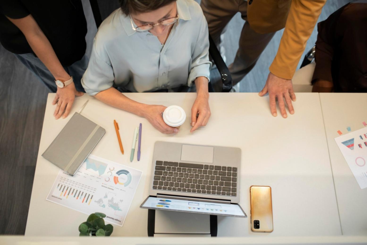 Financial performance monitoring and budget tracking systems